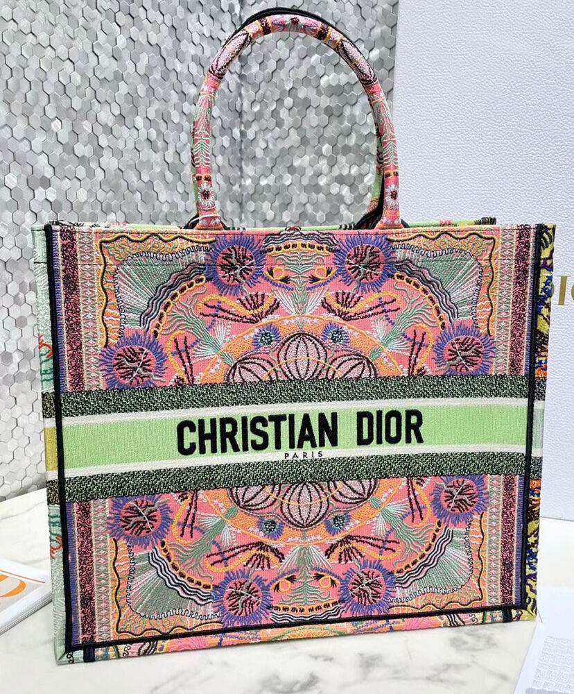 Christian Dior Book Tote With Dior Oblique Embroidery Pink